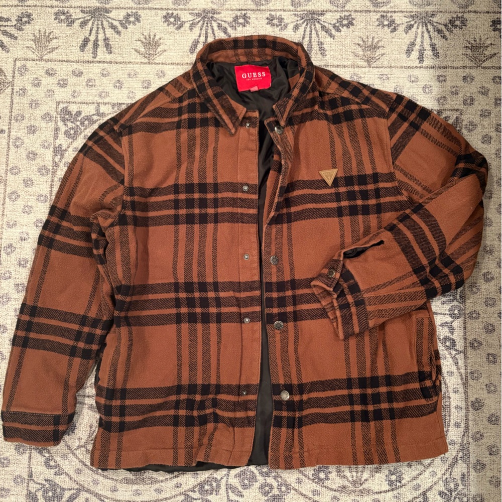 GUESS Men’s Insulated Flannel Large